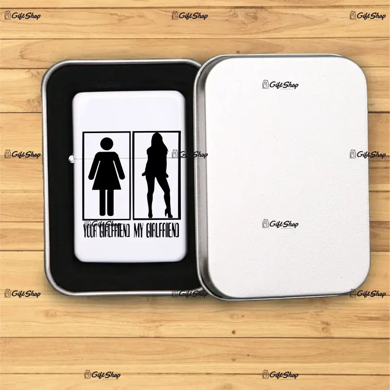 Your girlfriend my girlfriend, bricheta metalica gravata laser cu mesaj